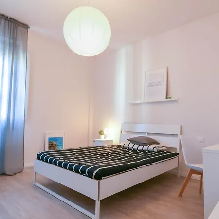 Unyca - Spacious Gem In San Jacopino Apartment *